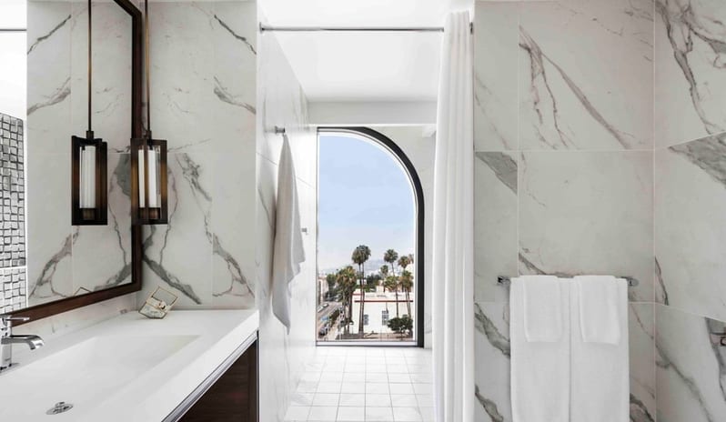 Dream Hollywood - 1 King Studio Suite Platinum Washroom